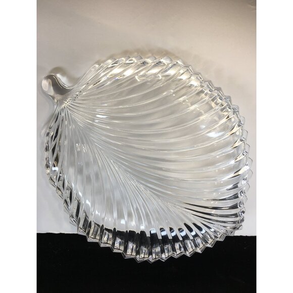 Vintage Mikasa Diamond Fire Leaf Shaped Serving Platter Crystal Cut Glass 8'' - Picture 3 of 7